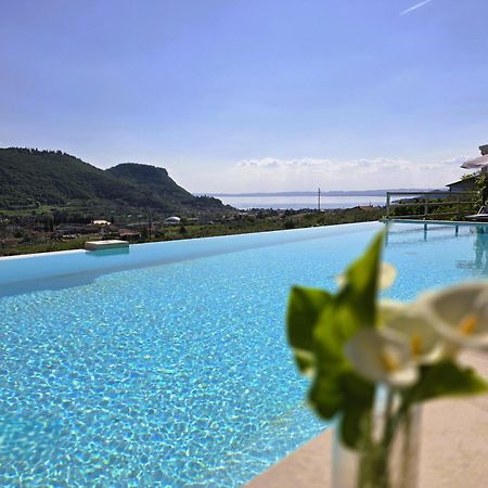Relais Villa Olivi Costermano Bagian luar foto